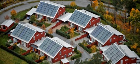 I takt med att solelen utvecklas växer också behövet av miljövänlig och billig lagring av energin. Foto: Bertil Ericson/Scanpix.